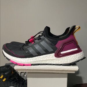 adidas Women's Black and Pink Athletic Shoes